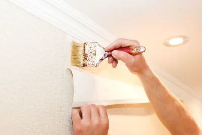 Pose de papier peint à Condé-en-Normandie — revêtements muraux et toiles de verre